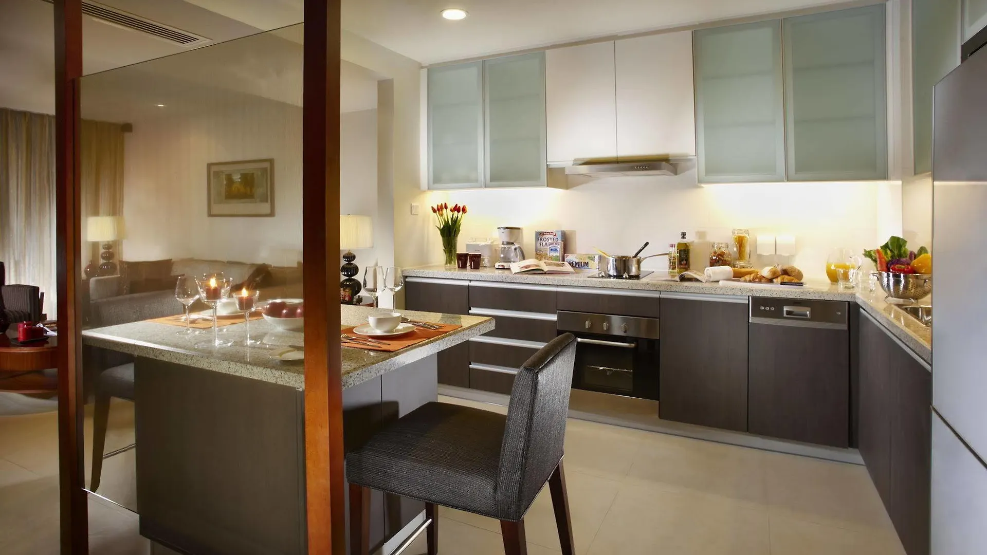 Oakwood Residence Shanghai Aparthotel
